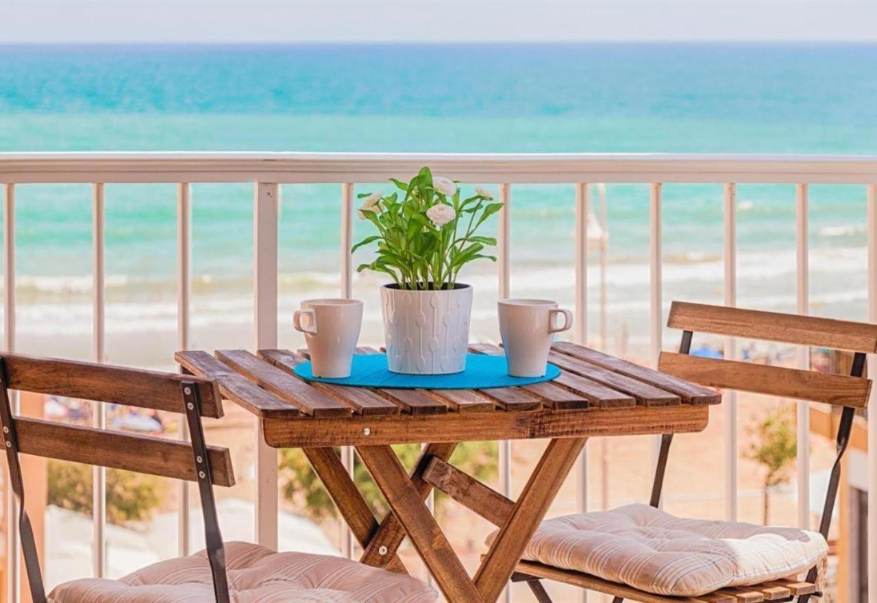 Seaview Modern Beach Apartment グアルダマル・デル・セグラ エクステリア 写真
